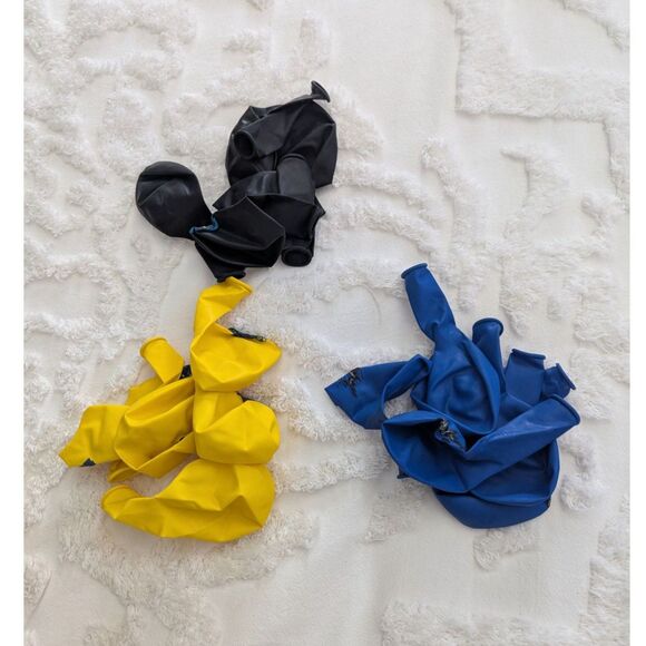 🦇 Batman Birthday Party Kit – Plates, Balloons, Banner & More! - Picture 5 of 10